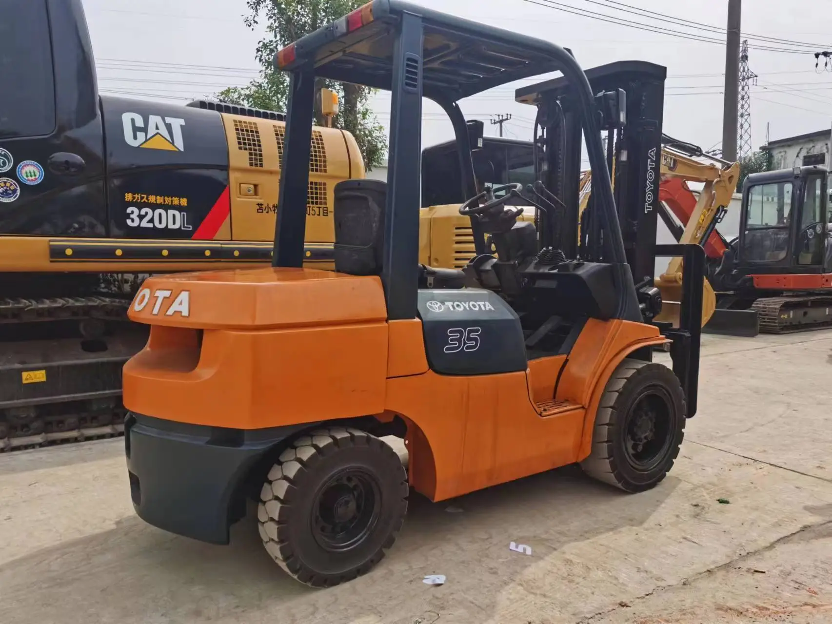 Secondhand Forklift Lifting Capacity 3ton Japan Brand Toyota 7fd35 FD35 Very New Low Price For Sale 1
