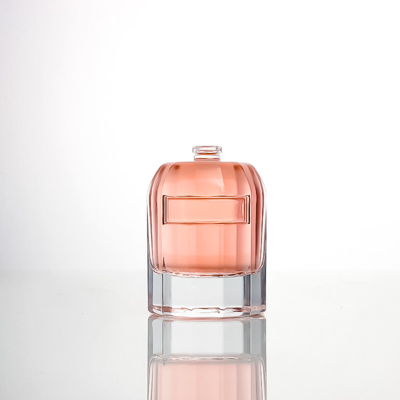 Polygonal glass perfume bottle 4