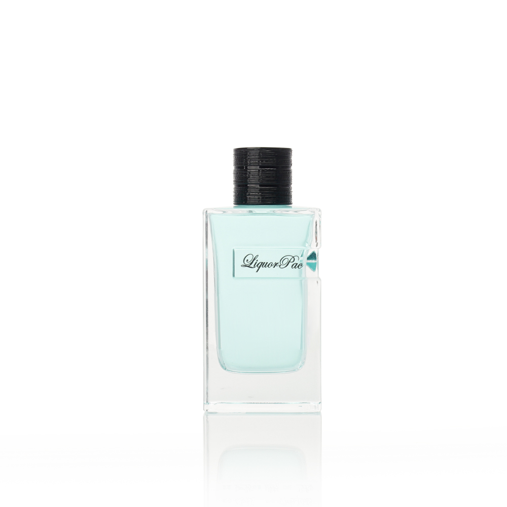 Minimalist polygonal perfume bottle 3