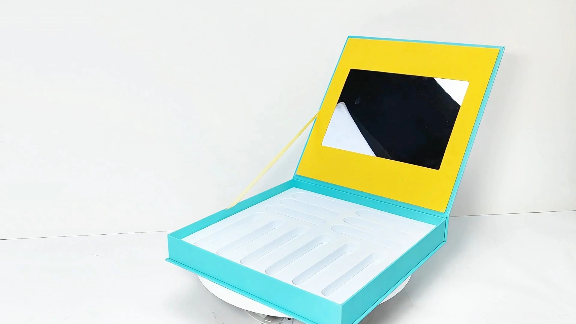 Customized Cosmetic Packaging Box with Mirror - Magnetic Closure Box - M022 1