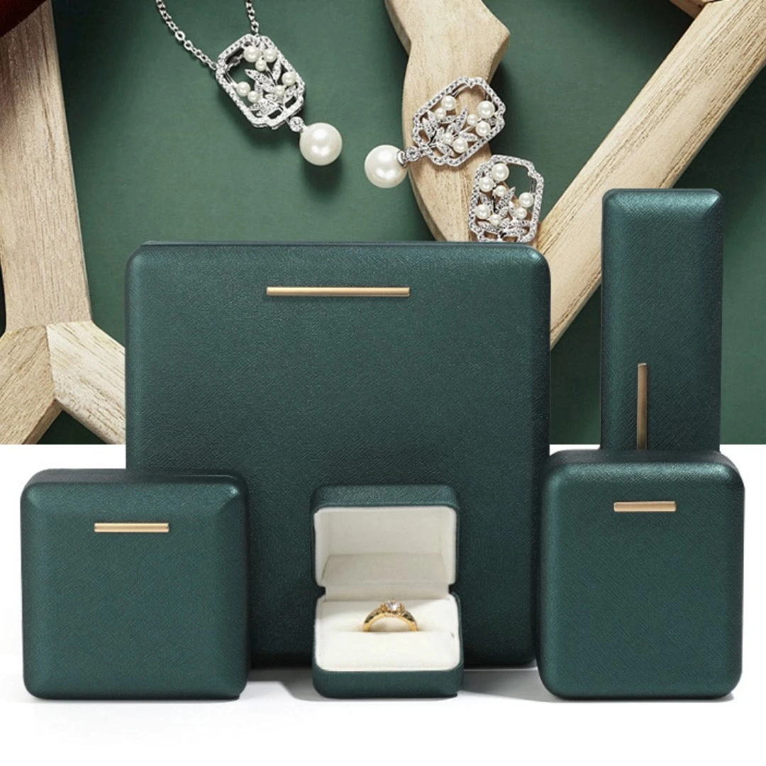 High-end quality jewelry packaging box PU iron box diamond ring necklace earrings bracelet jewelry gift box 1