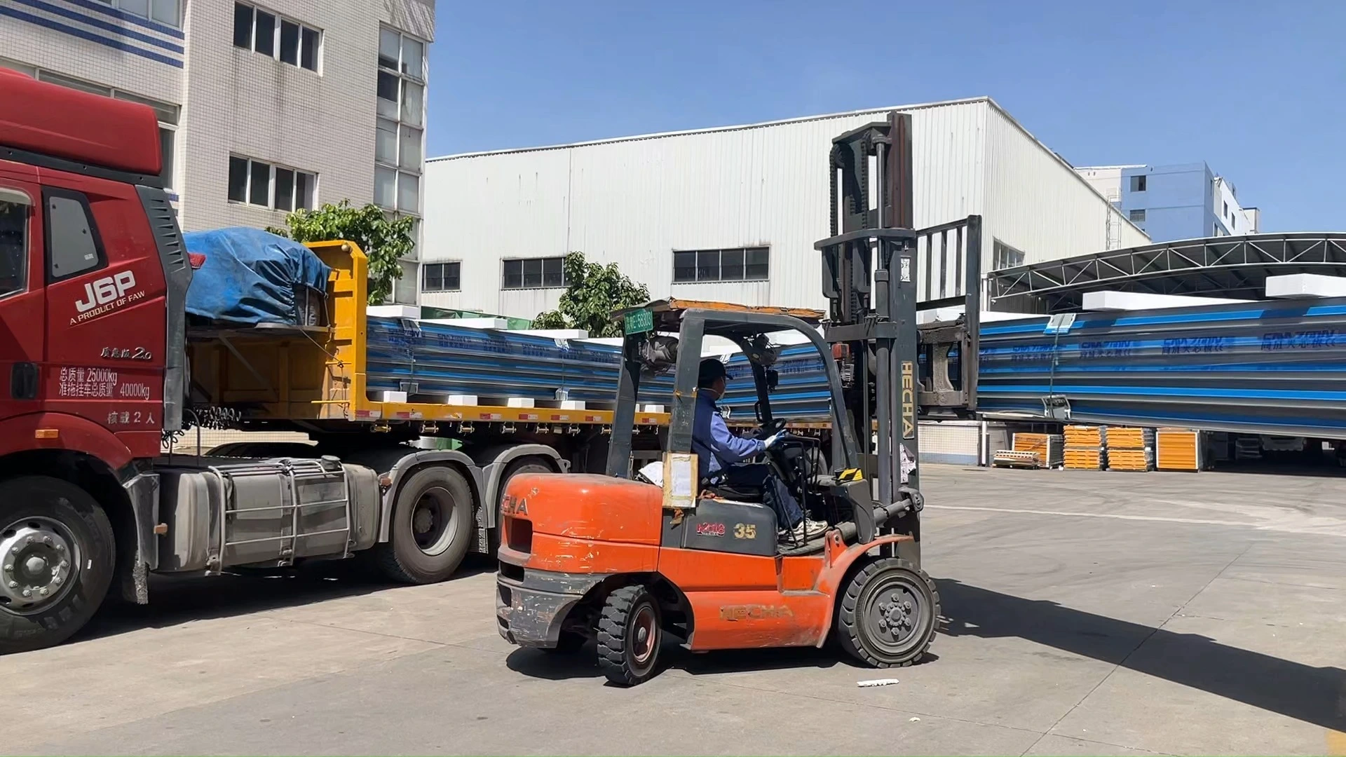 Panel atap wol kaca SAMZOON berwarna biru langit 1