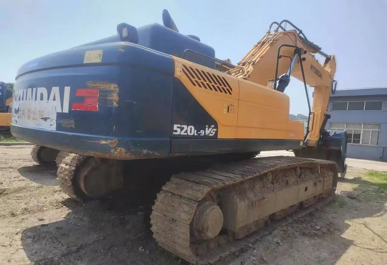 2019 Hyundai 520L-9VS Used Crawler Excavator Secondhand Digger in Shanghai Yard 1