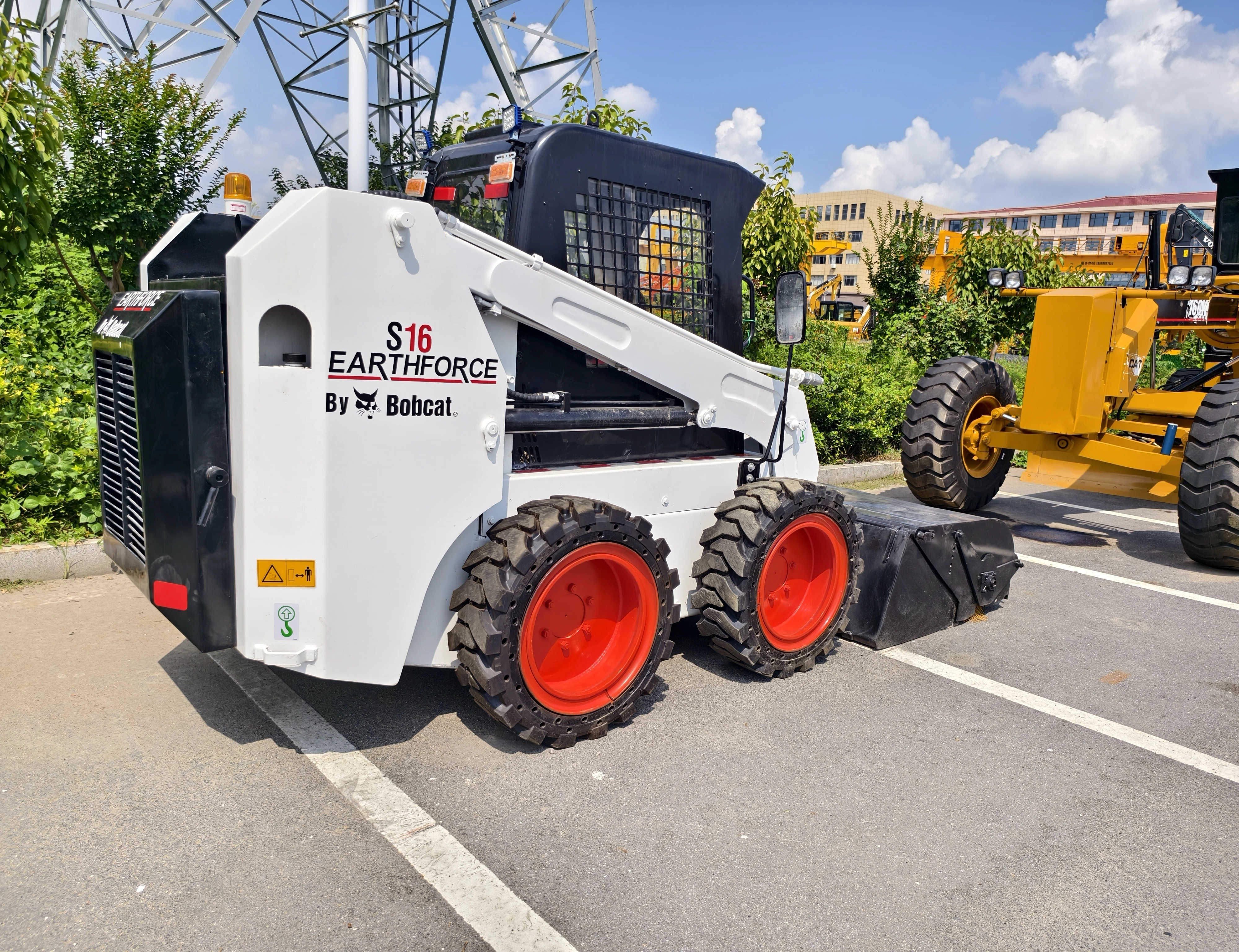 2020 BOBCAT S16 Used Skid Steer Loader High Quality in Shanghai Yard Global Delivery 1