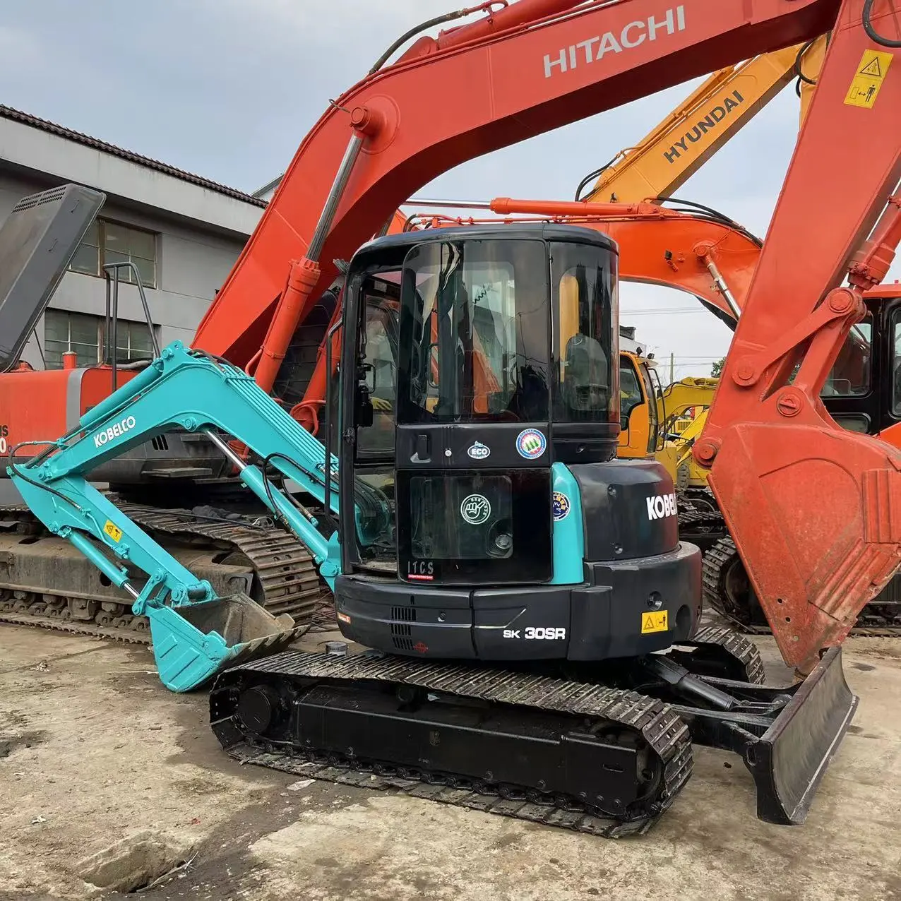 Pelle sur chenilles d&39;occasion KOBELCO SK30SR 2018, bonne performance, livraison internationale à Shanghai 1