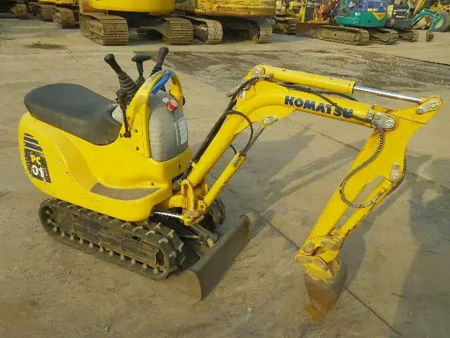 2nd Hand Diggers Komatsu Pc01 Excavator by Junwei Machinery 3