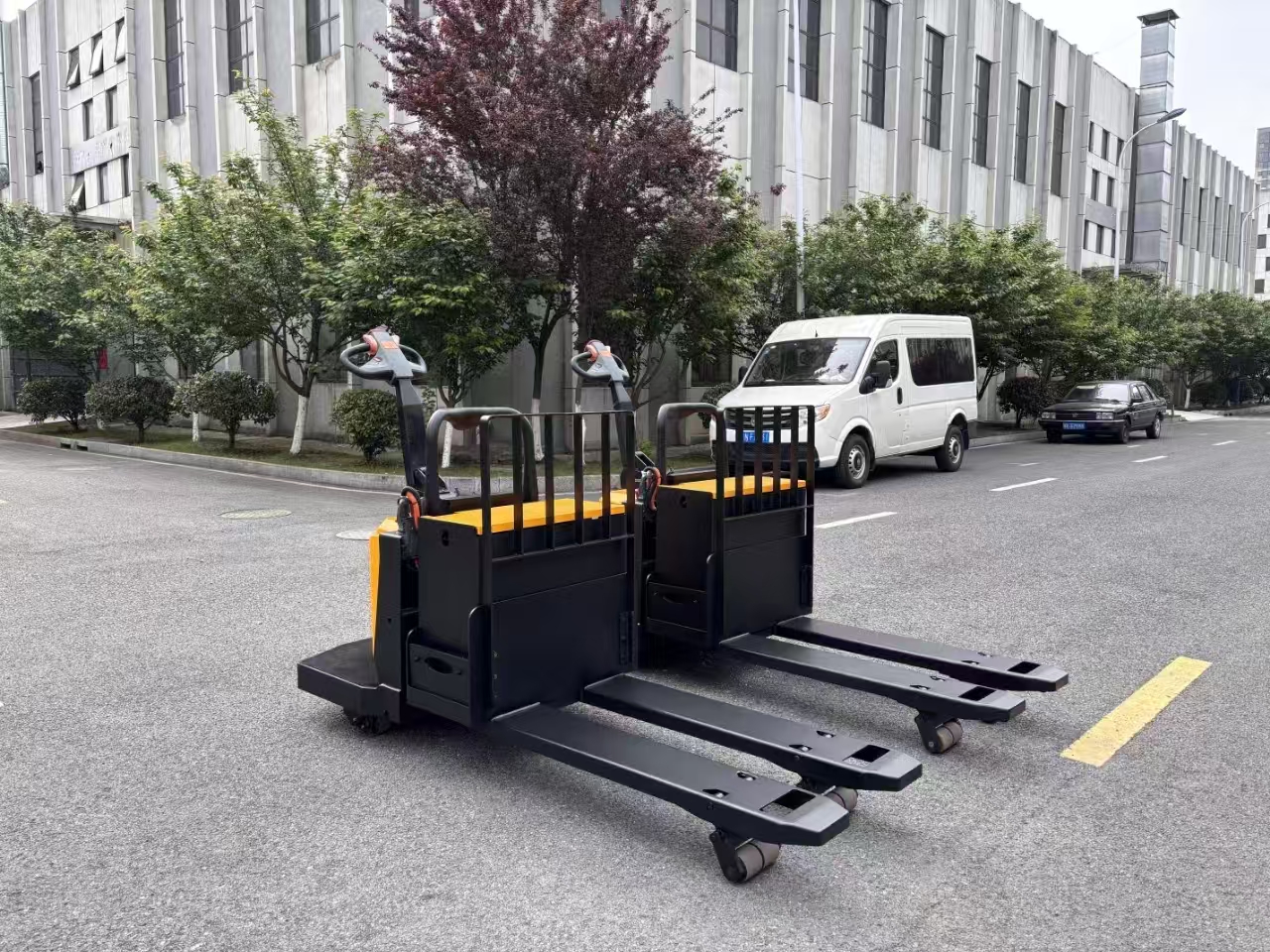 2.5 Ton Lithium Battery American-Style Electric Pallet Truck New for Restaurant Machinery Repair Shops Printing Shops Retail 11