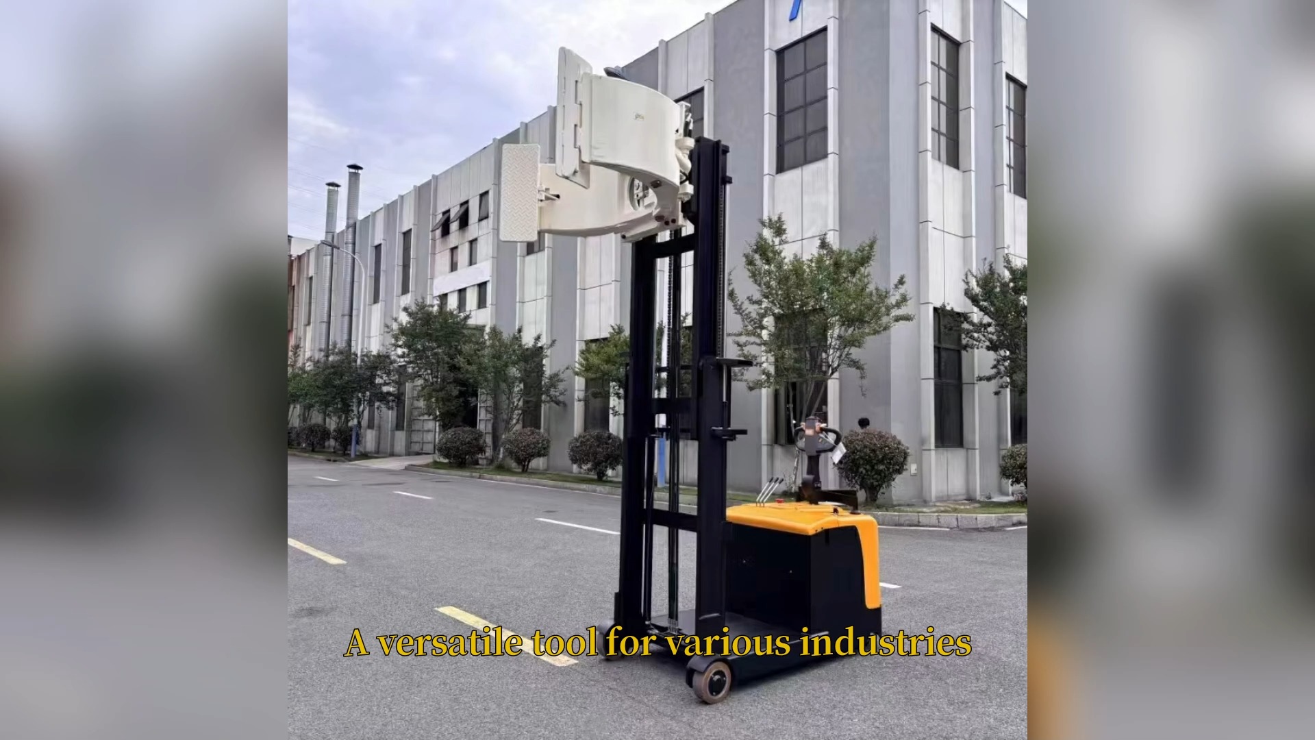 Balanced Counterweight Paper Roll Clamp Electric stacker 1