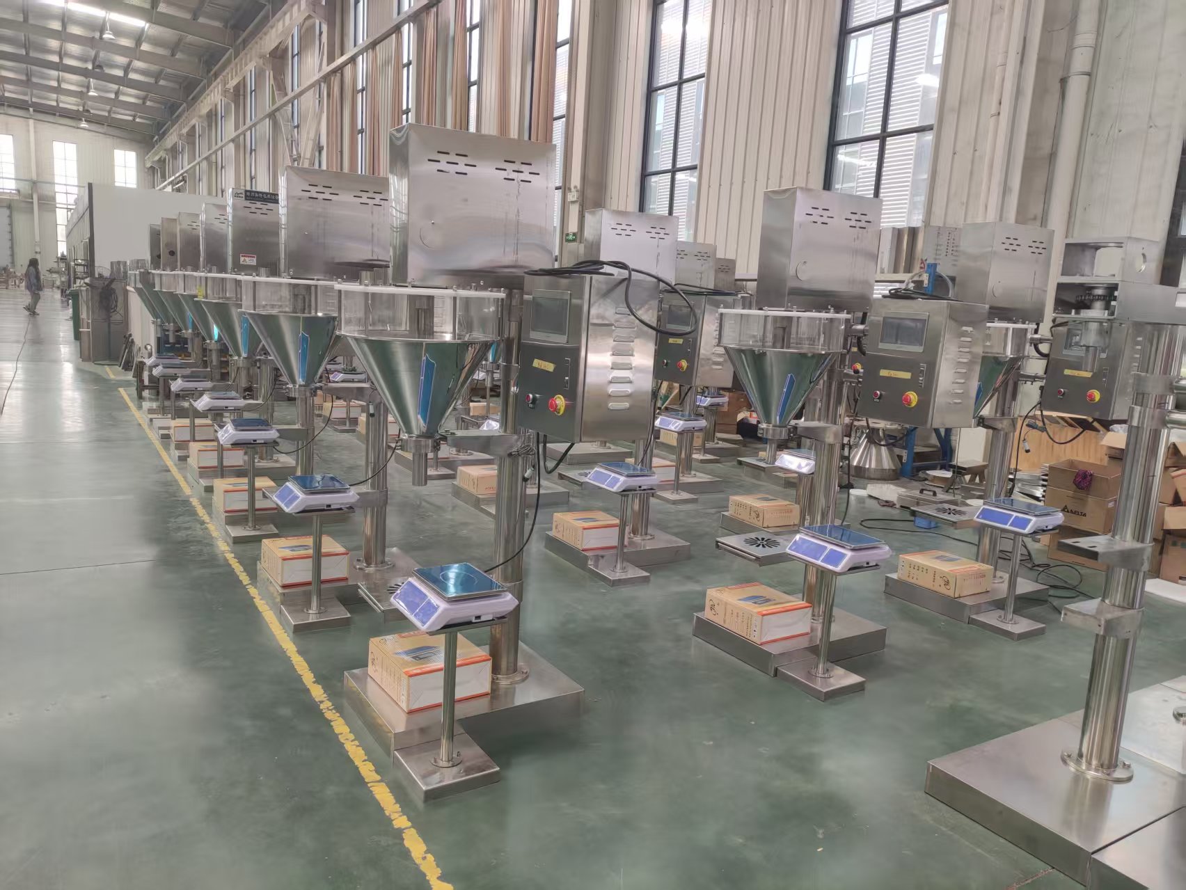 Máquina de llenado vertical semi automático 4