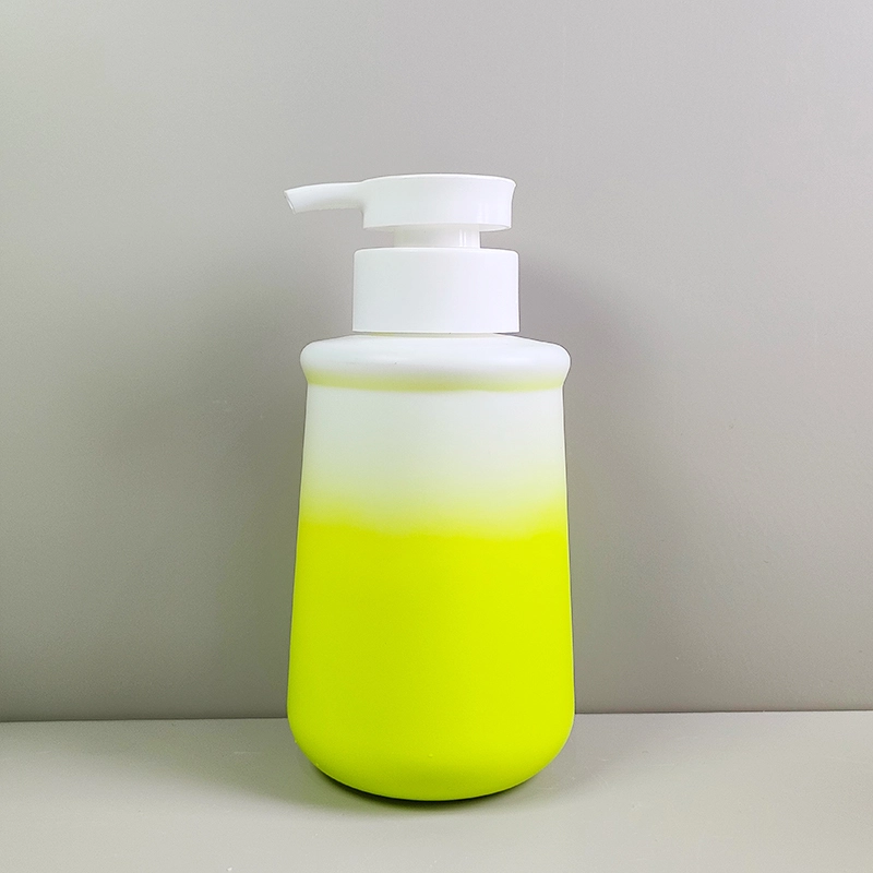 Botol plastik PE dengan lotion pump untuk produk perawatan pribadi 1