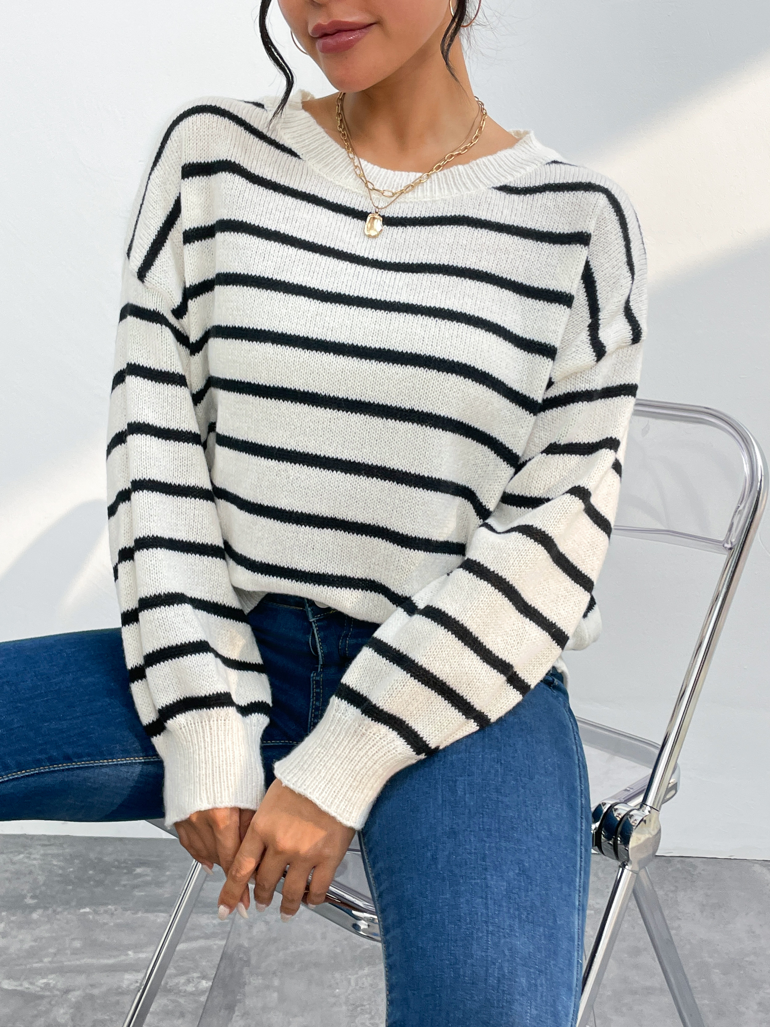 Ventilateur Flo Far Tripted Pullover Back Slit Faux boutons Top de banlieue décontractée 6