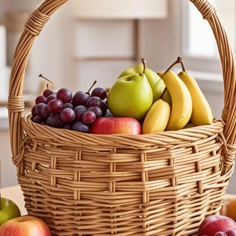 Willow Picnic Basket Antag en mängd vävtekniker och har ett handtagdesign 1