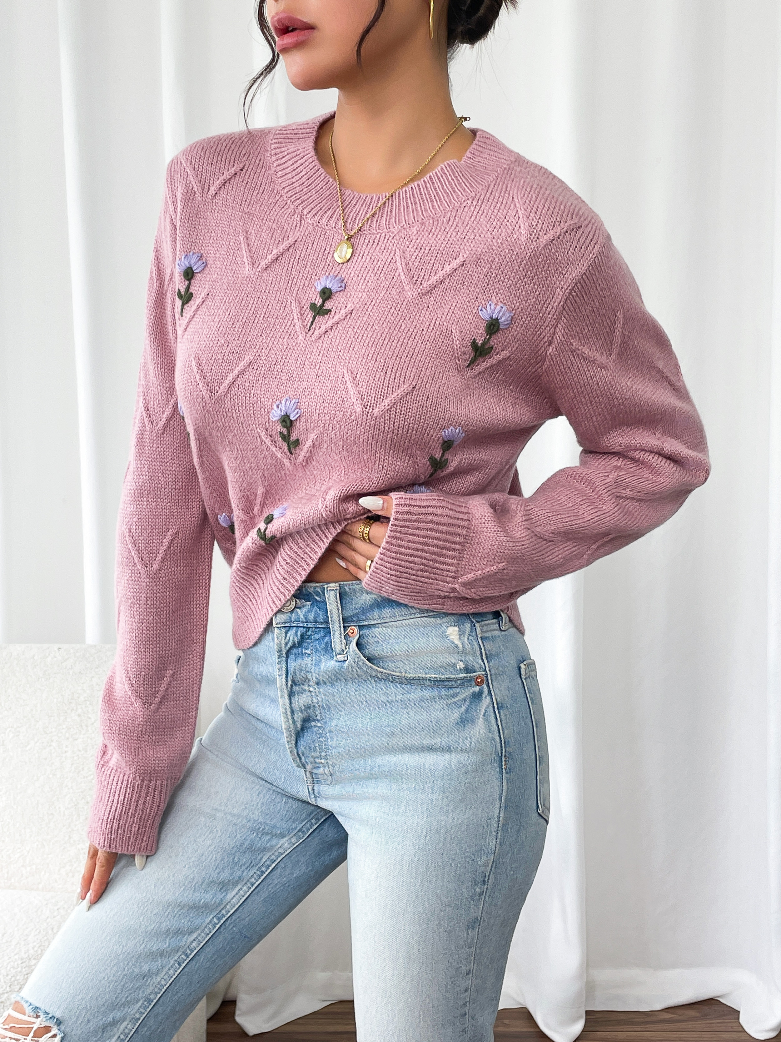 Ventilateur Flo Pull pour femmes broderie florale manche ronde à manches longues un incontournable pour les fêtes occasionnelles 4