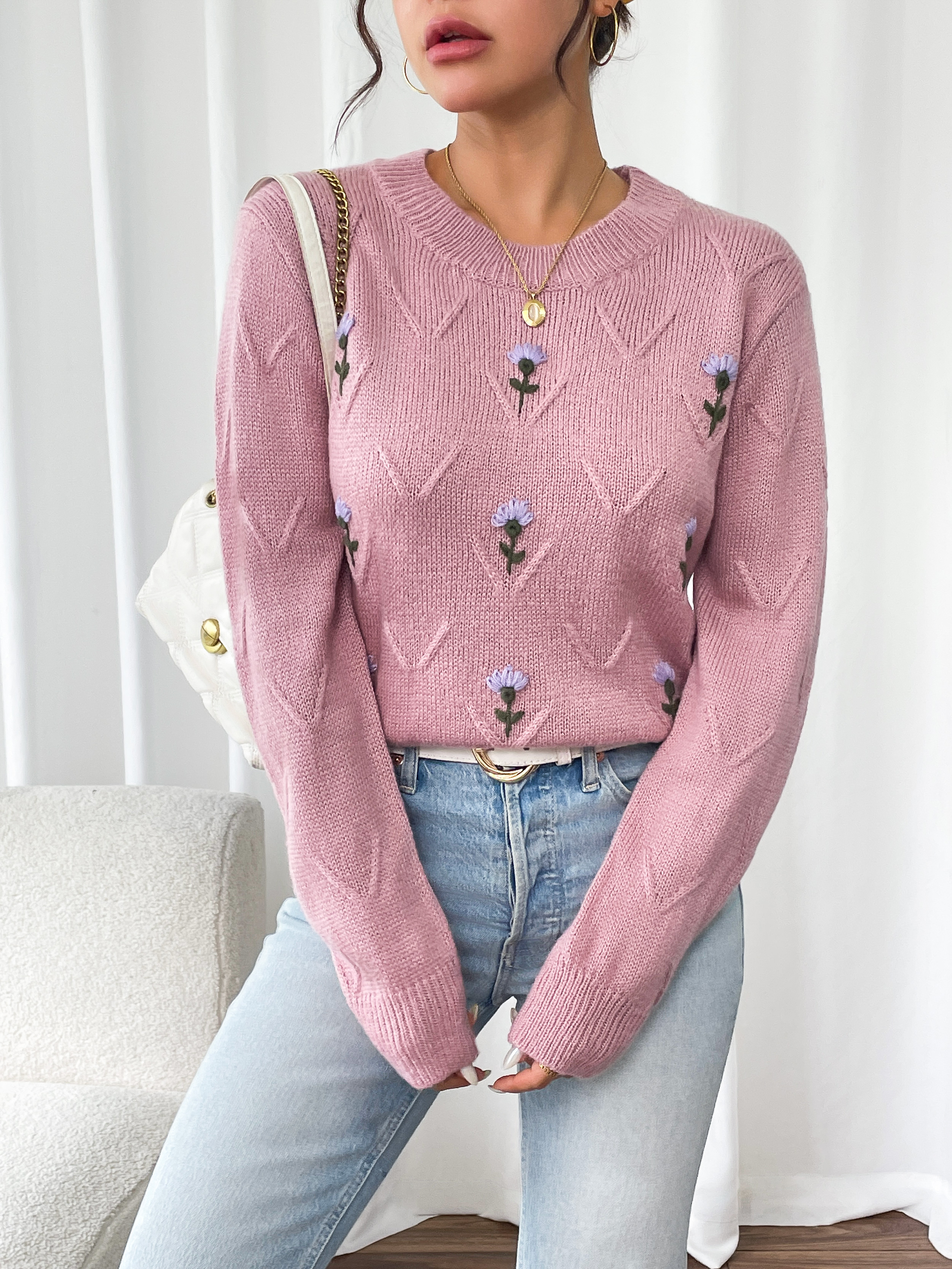 Ventilateur Flo Pull pour femmes broderie florale manche ronde à manches longues un incontournable pour les fêtes occasionnelles 5