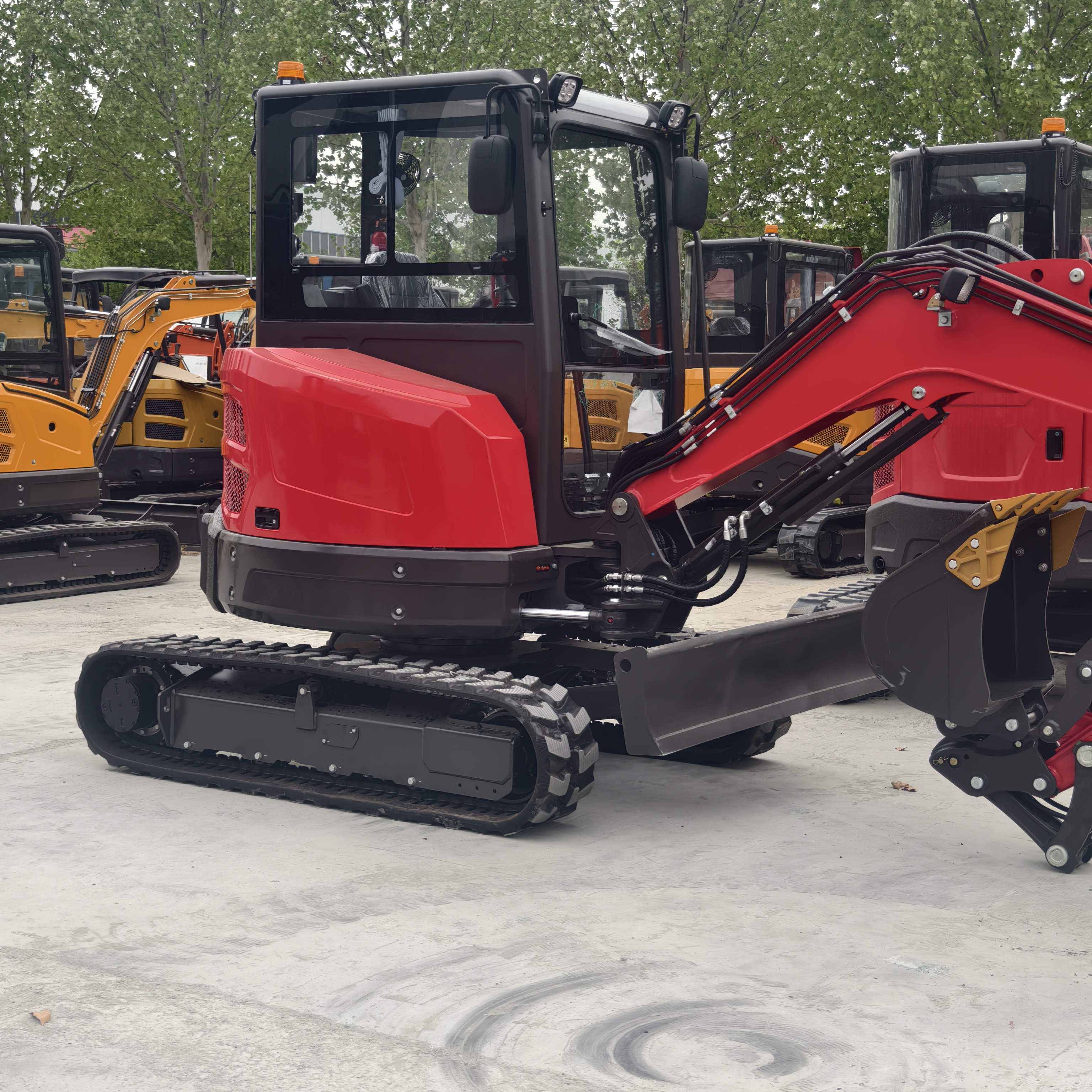 Mini-pelle pour travaux de construction et d'excavation 5