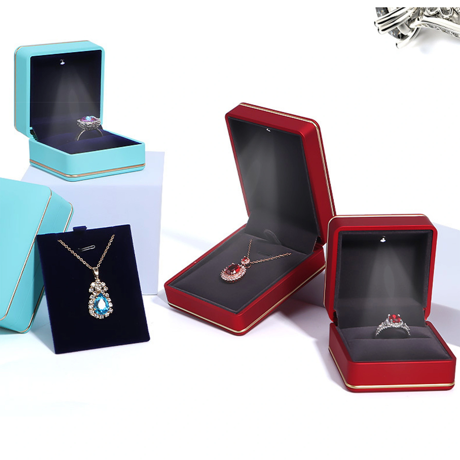 Premium Double Gold Edge LED Light Jewelry Box with Light Proposal Ring Necklace Bracelet Earrings Jewelry Gift Packaging Boxes 1