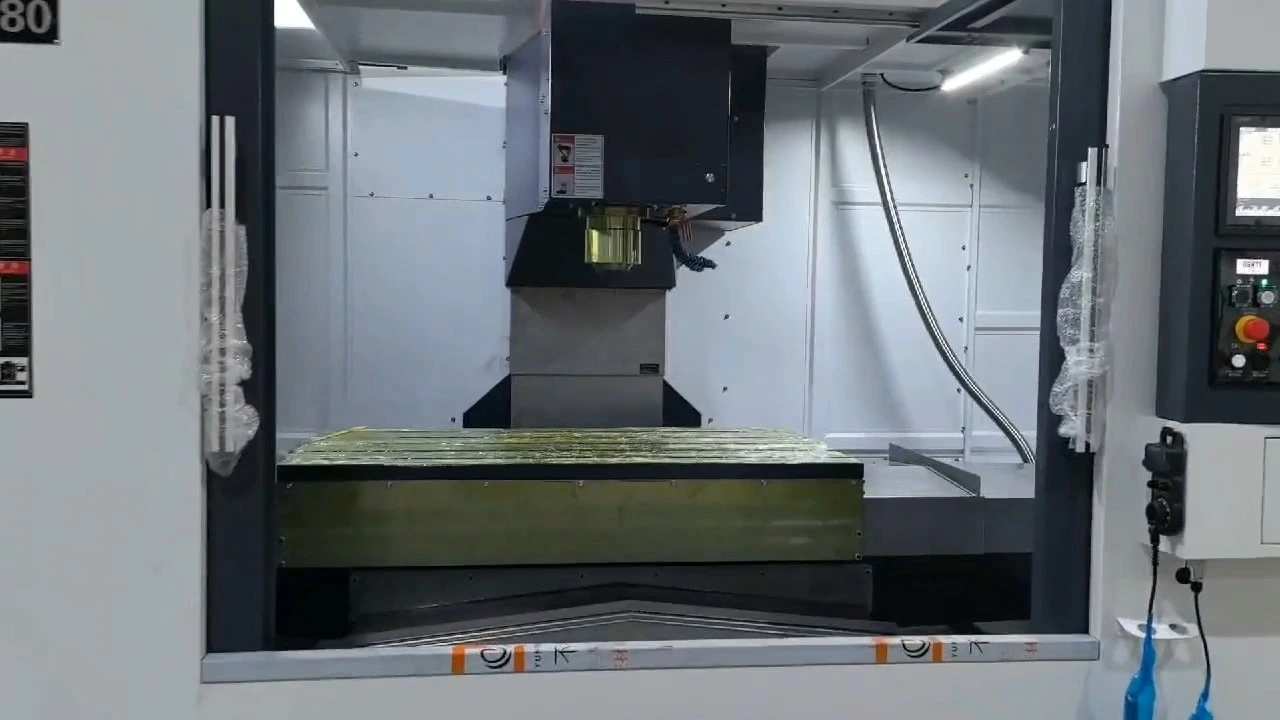 Высокая точная вертикальная обработка центра VMC-1270 1