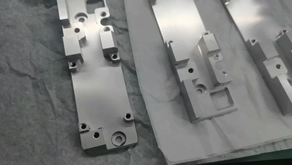 AS9100 Certificated Dongguan CNC Machining Manufacturer Produce CNC Machining Aerospace Parts with 7075 Aluminum 1