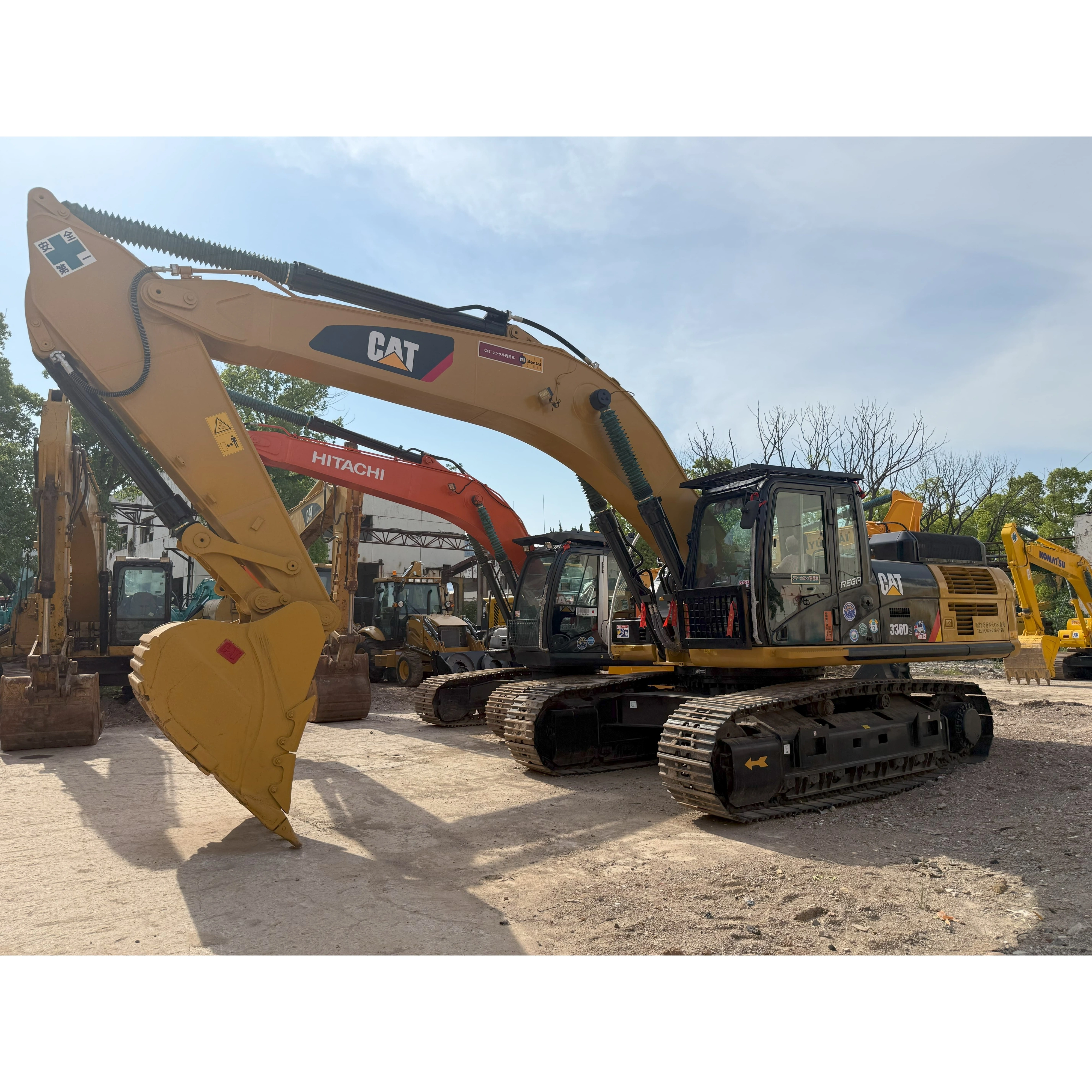 2023 CAT 336D2 USATO ESCAVATORE 36 tonnellate Digger di seconda mano in stock nel cantiere di Shanghai 1