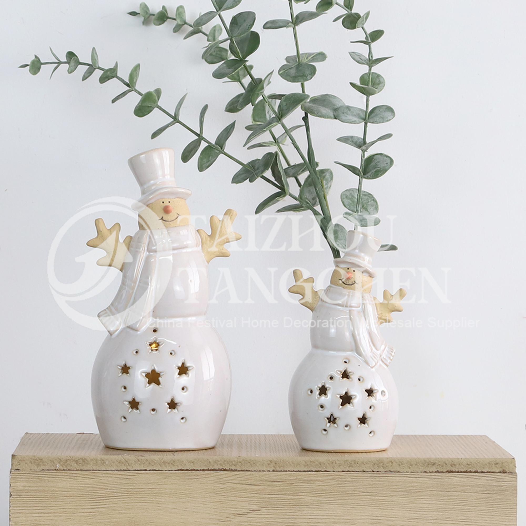 Regalos de casa de casas de vacaciones de invierno Regalos únicos Decoraciones navideñas Led Ceramic Snowman Figuras 5