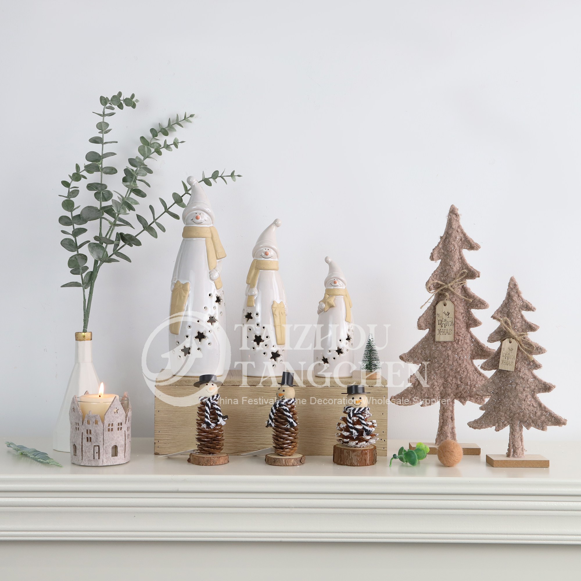 Regalos de casa de casas de vacaciones de invierno Regalos únicos Decoraciones navideñas Led Ceramic Snowman Figuras 2