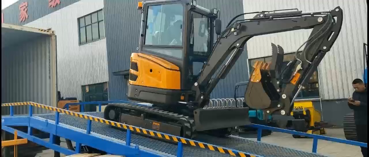 Pelle compacte haute performance de 3 tonnes, idéale pour la construction et l'aménagement paysager 1