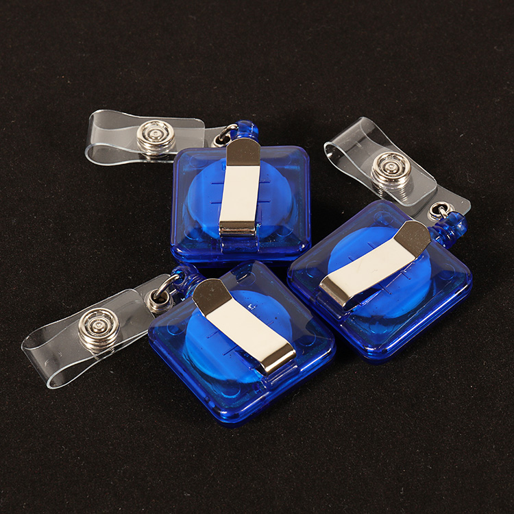 Brugerdefineret firkantet ID -kort Badge Holder -hjul med klipnavn Reel 7