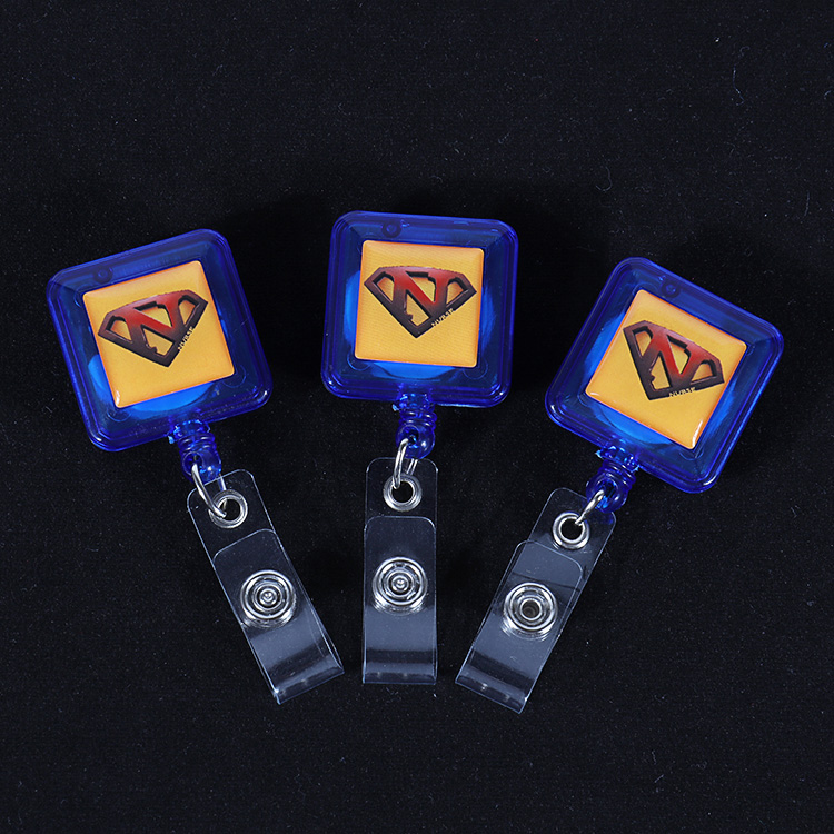 Brugerdefineret firkantet ID -kort Badge Holder -hjul med klipnavn Reel 6