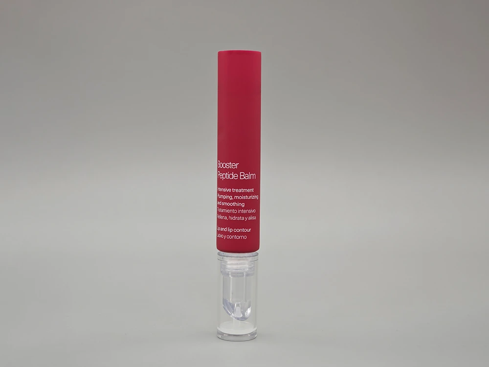 หลอดลิปบาล์มสีแดงที่มีหมวกโปร่งใสและหัว applicator แข็ง d19mm 10ml 1