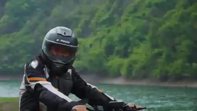 Scooter eléctrico fuera de la carretera de 4 ruedas 1