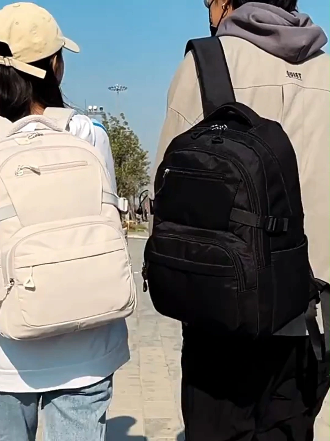 Sac à dos de style coréen à grande capacité pour les voyages, sac à école décontracté simple et élégant 1