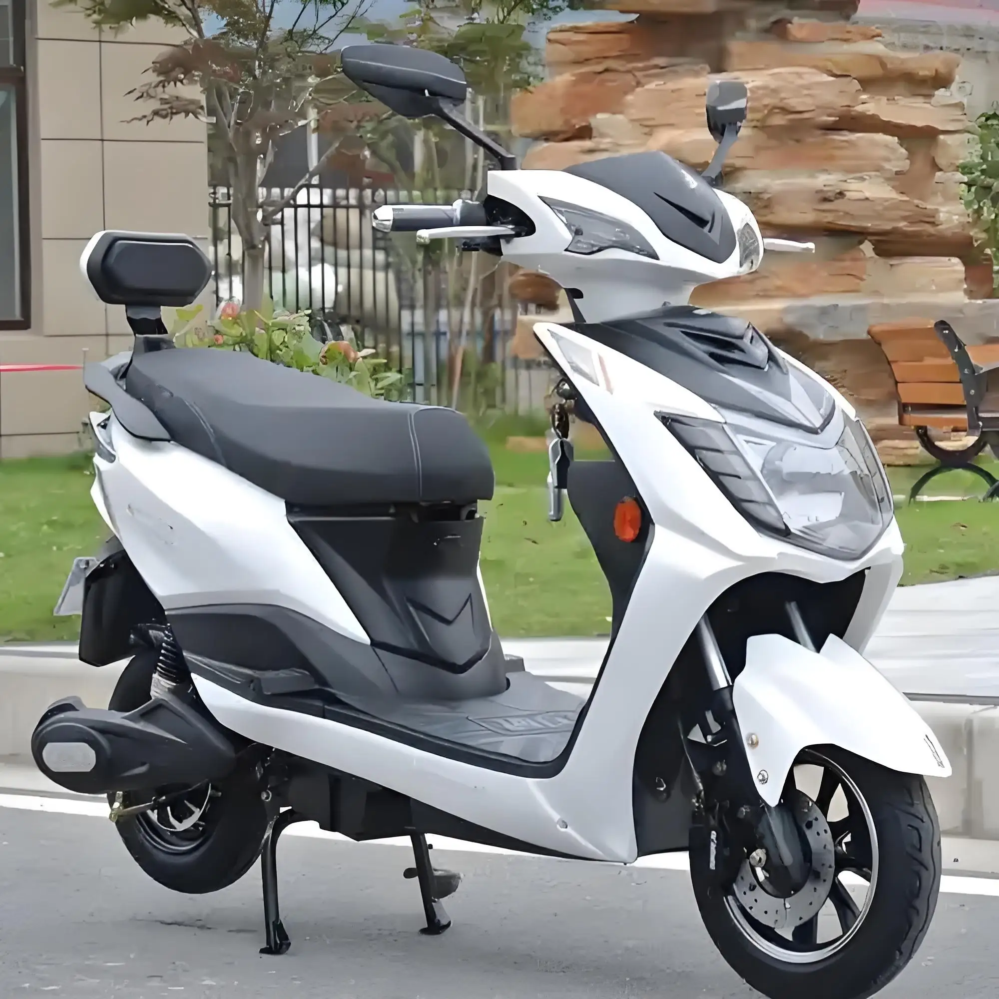 Pure Electric Moped Scooter Lightweight Electric Scooter For Adult 1