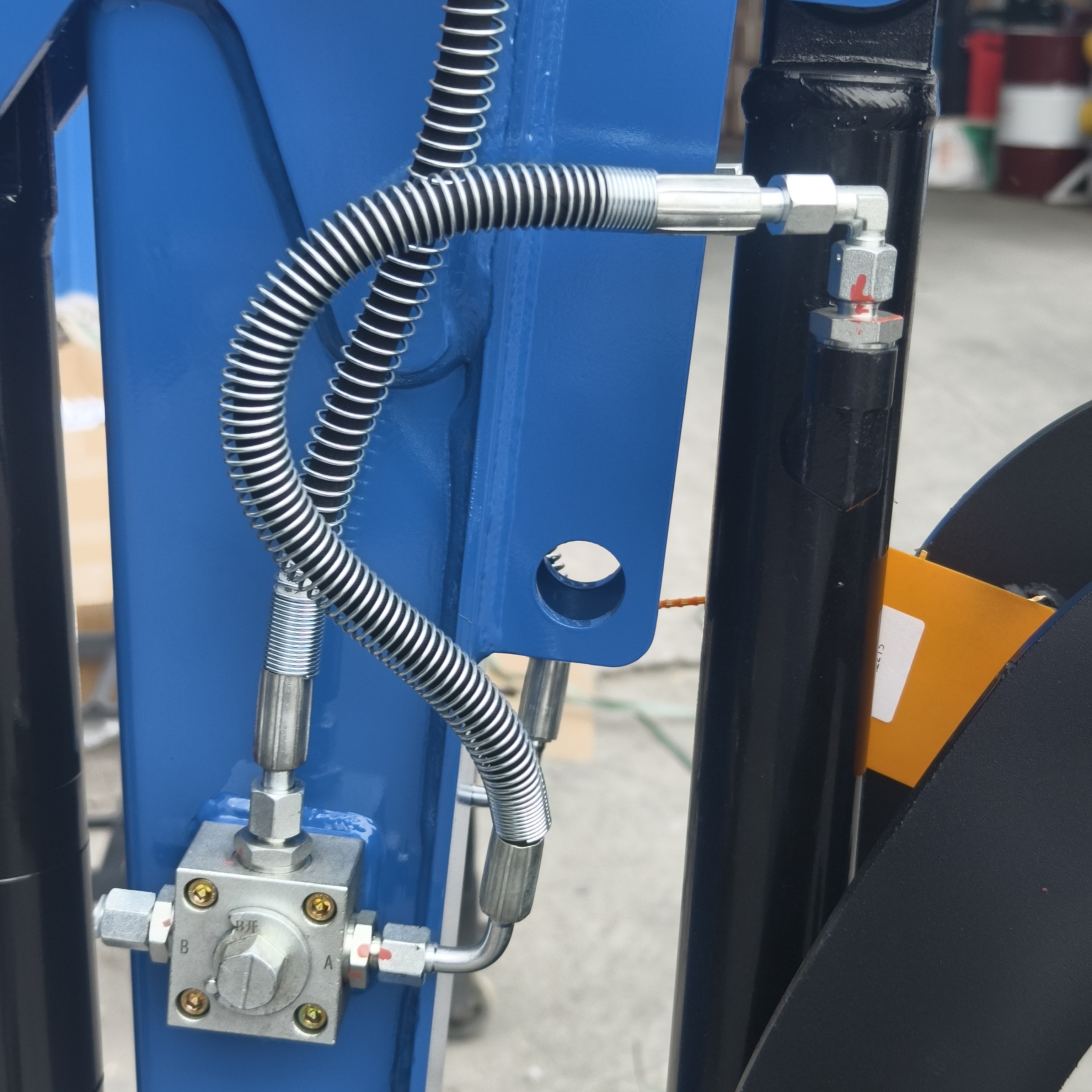 Maximisez votre rendement La mini-chargeuse compacte qui travaille plus dur 6
