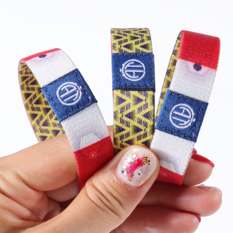 Wristband elastik adat