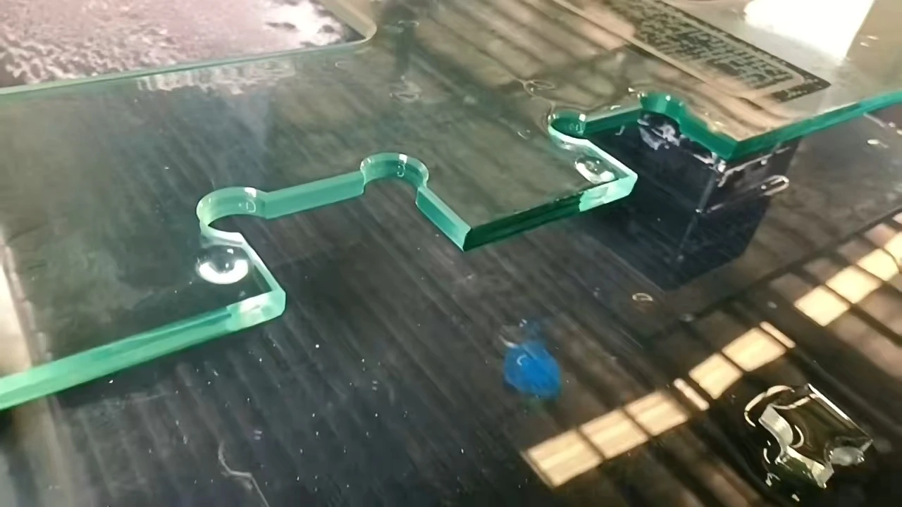 Glass milling machine ​10mm hole effect 1