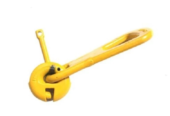 Spread Anchor Ring Clutch 1