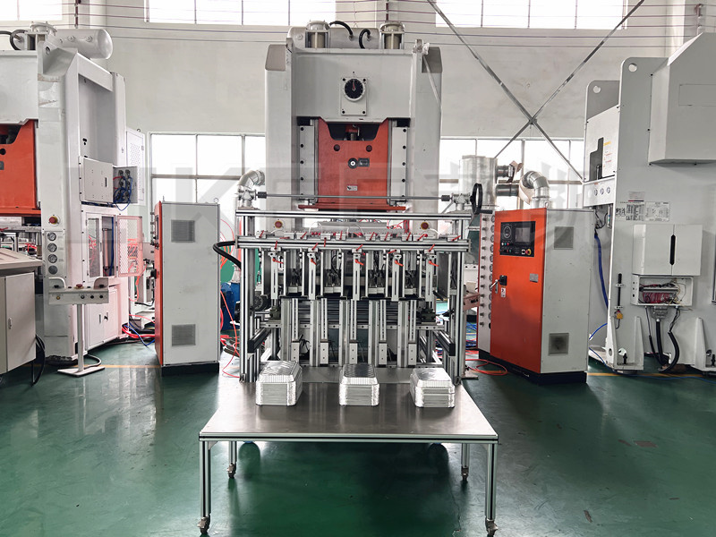 Máquina automática para fabricar envases de papel de aluminio LK-T80 2
