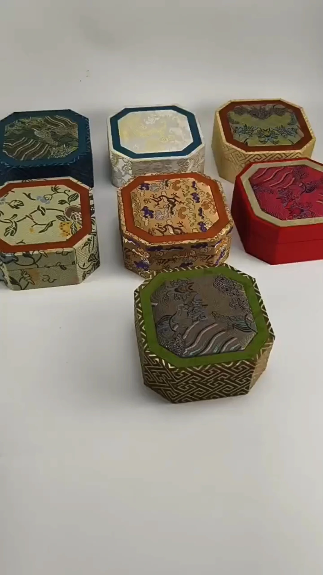 New Chinese retro octagonal heaven and earth cover embroidery jewelry box bracelet ring pendant earrings jewelry gift packaging box 1