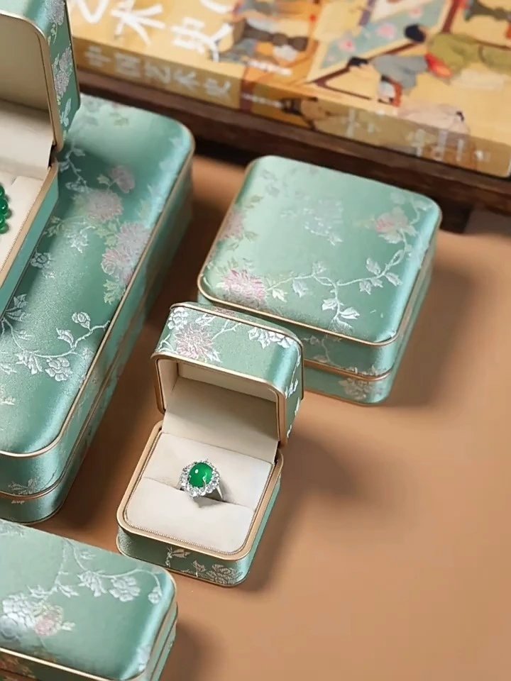 New China style silk and satin embroidered jewelry box ring jade earrings necklace pendant bracelet jewelry gift box 1