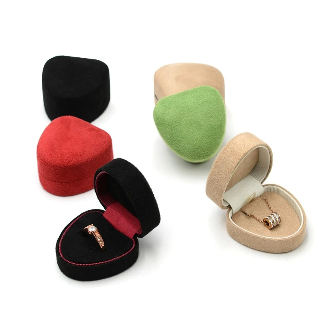 High-end velvet fabric small and exquisite heart-shaped jewelry box, ring pendant necklace earring jewelry gift box 1