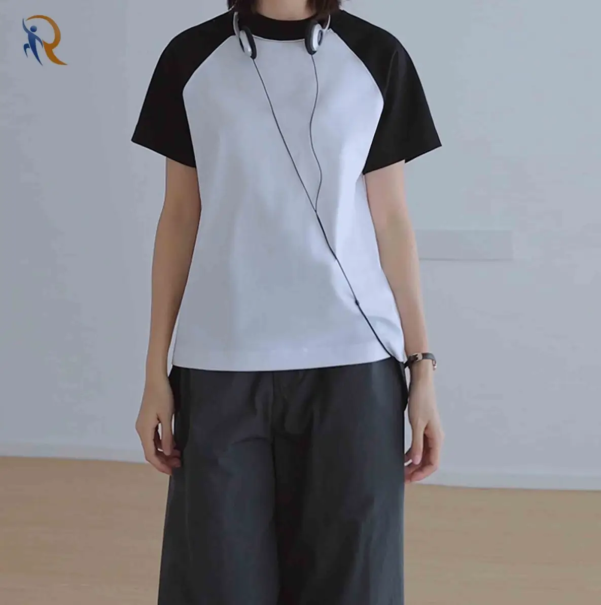 Half high collar t-shirt 1