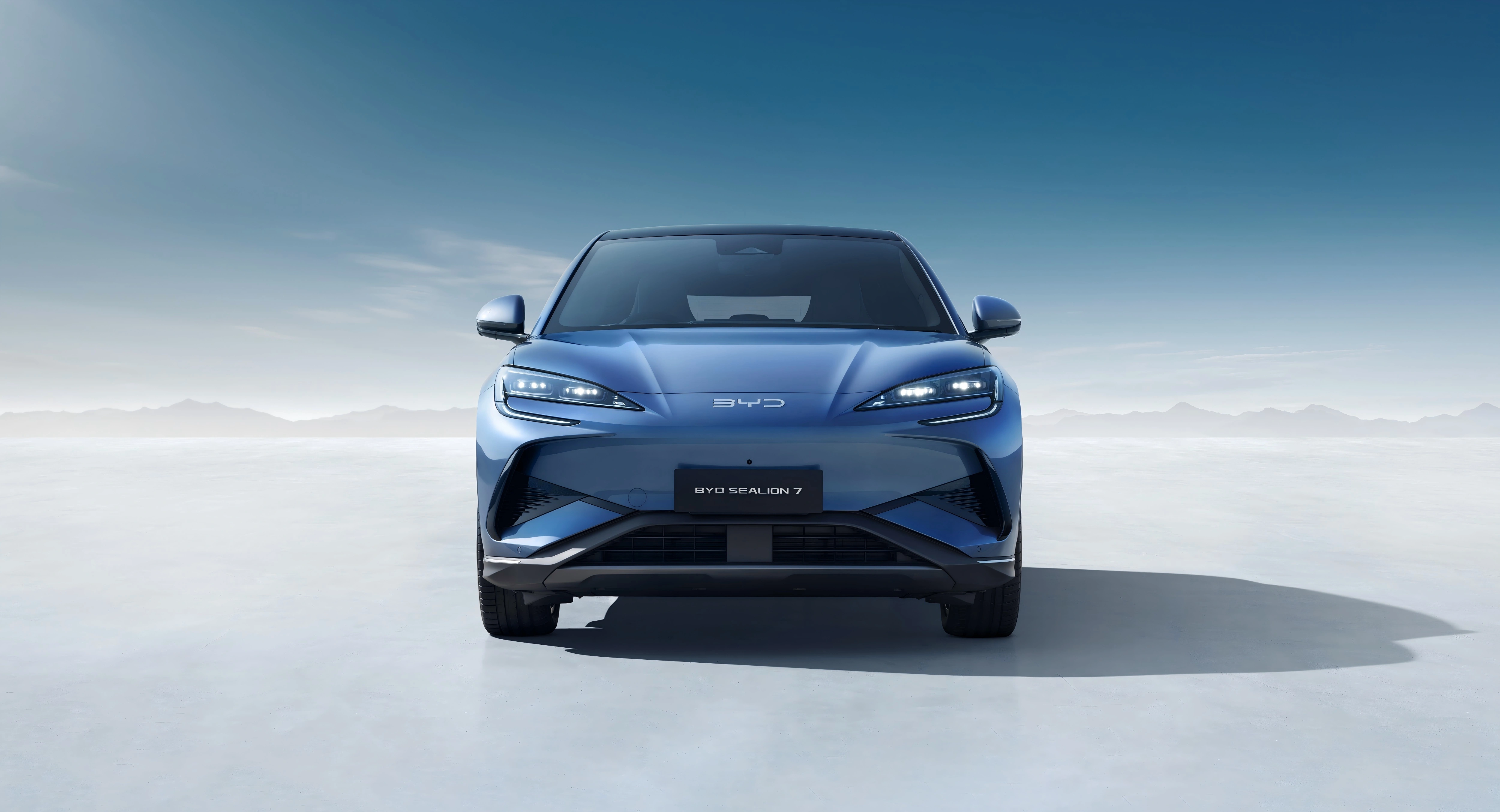 BYD SECELION 07 DROITE 1
