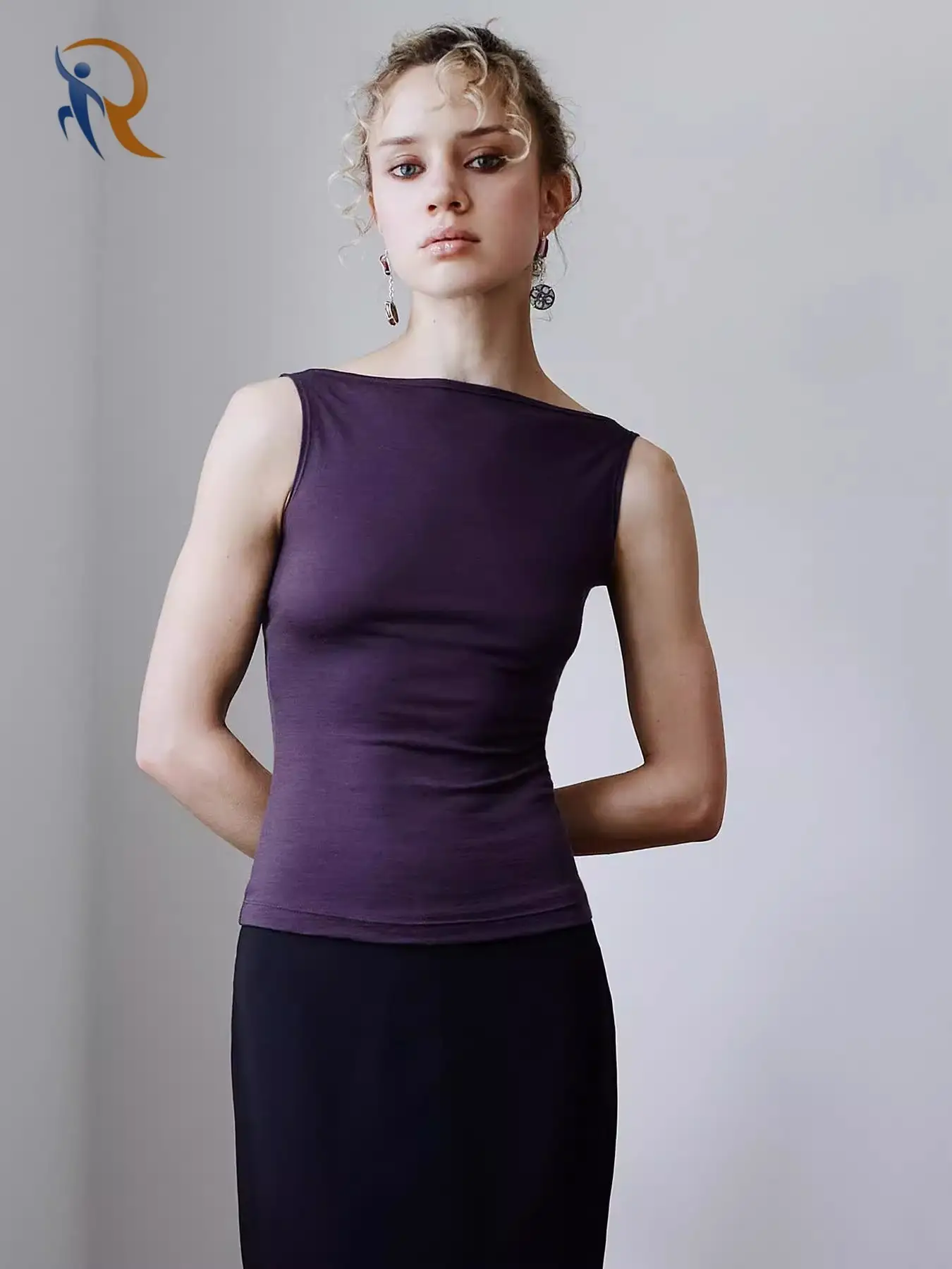 V-neck backless tank top 1