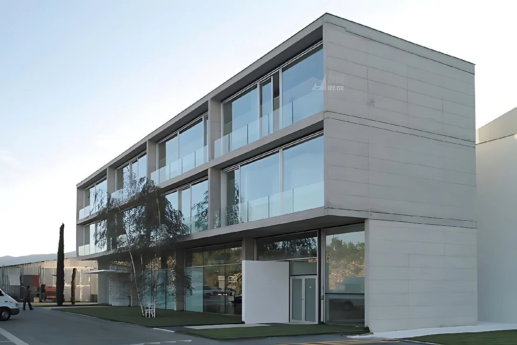 Low Cost And Modern Design Metal Building 1