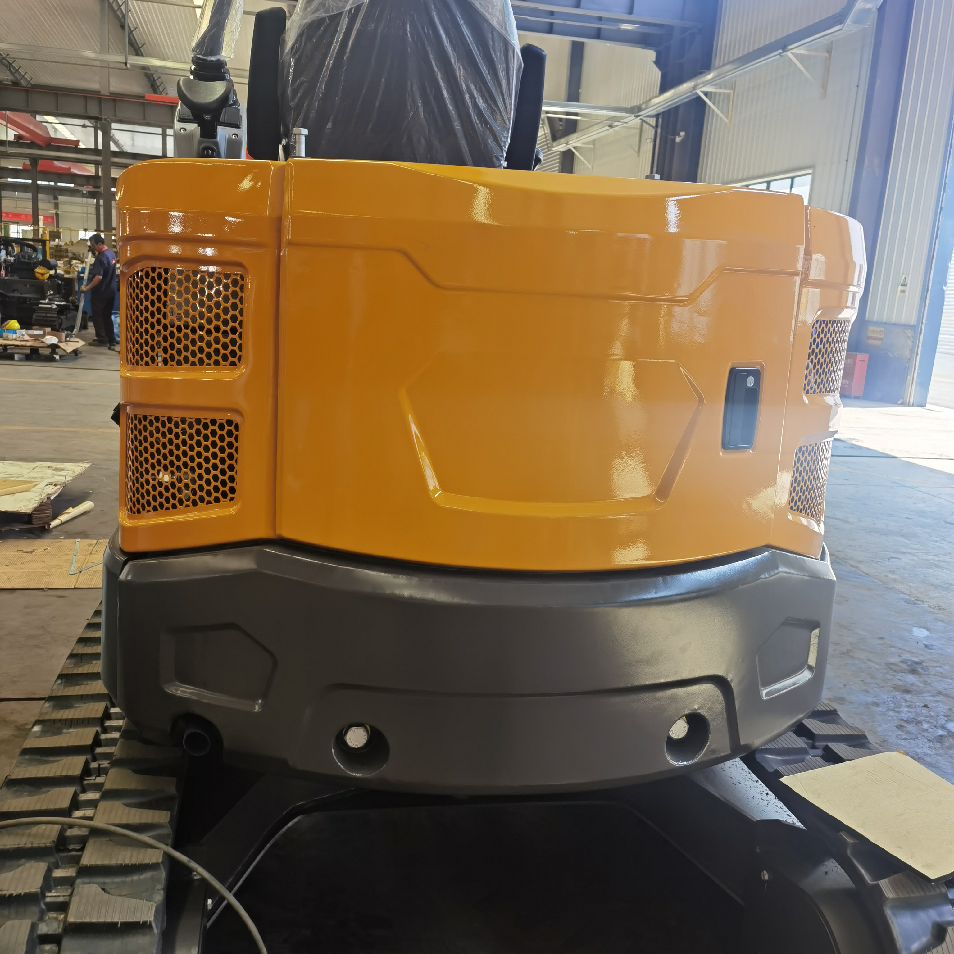 Pelle chenillée de 4 tonnes de haute qualité pour l'exportation et les chantiers de construction 5