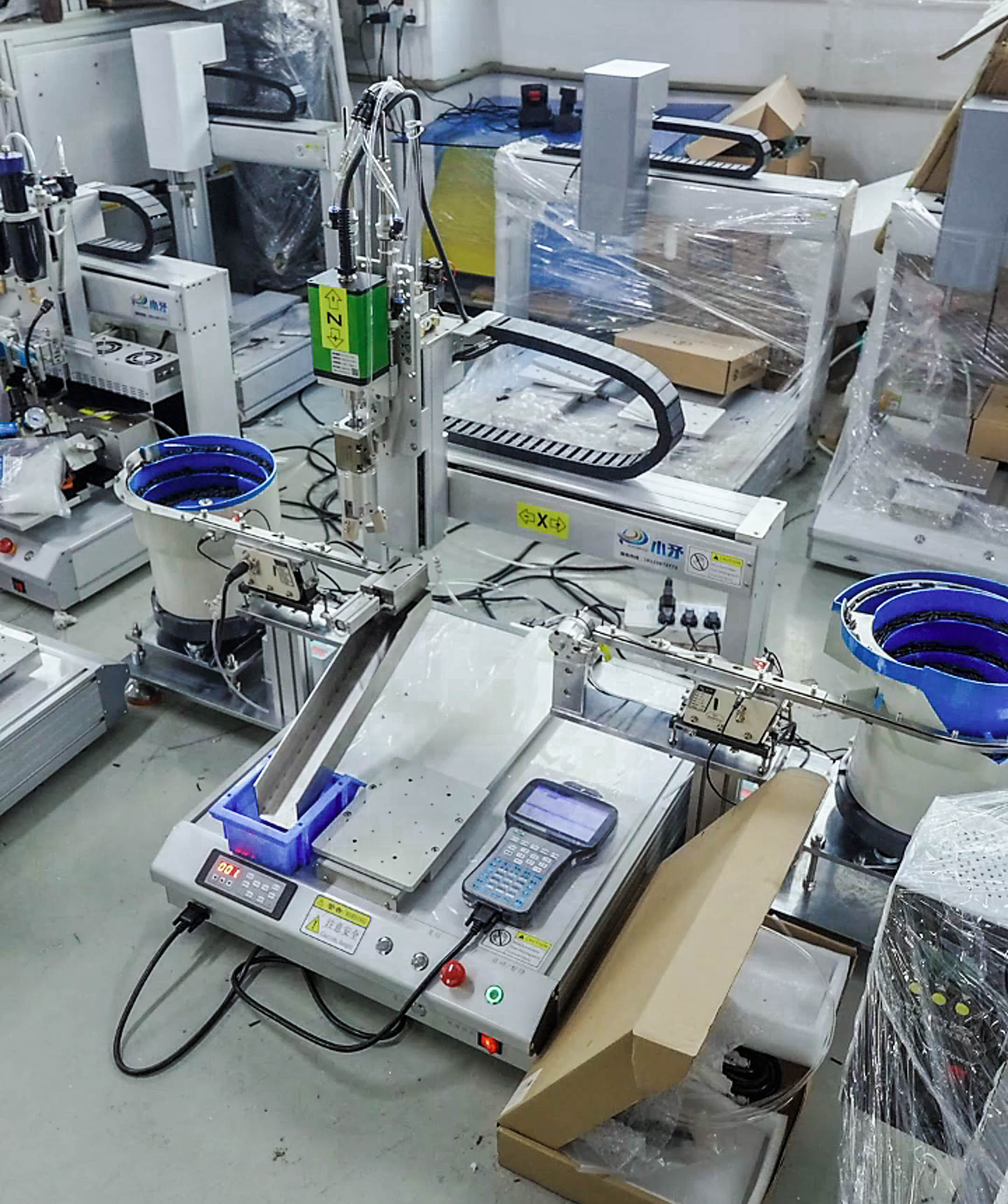 Double vibration plate single station custom screw locking machine 4