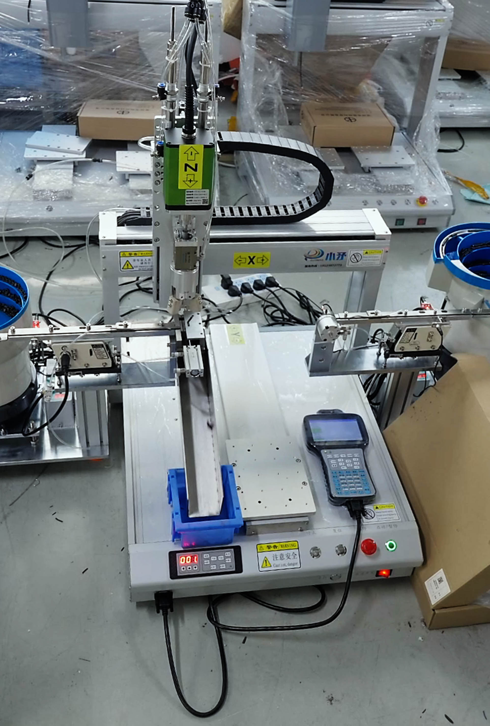 Double vibration plate single station custom screw locking machine 5