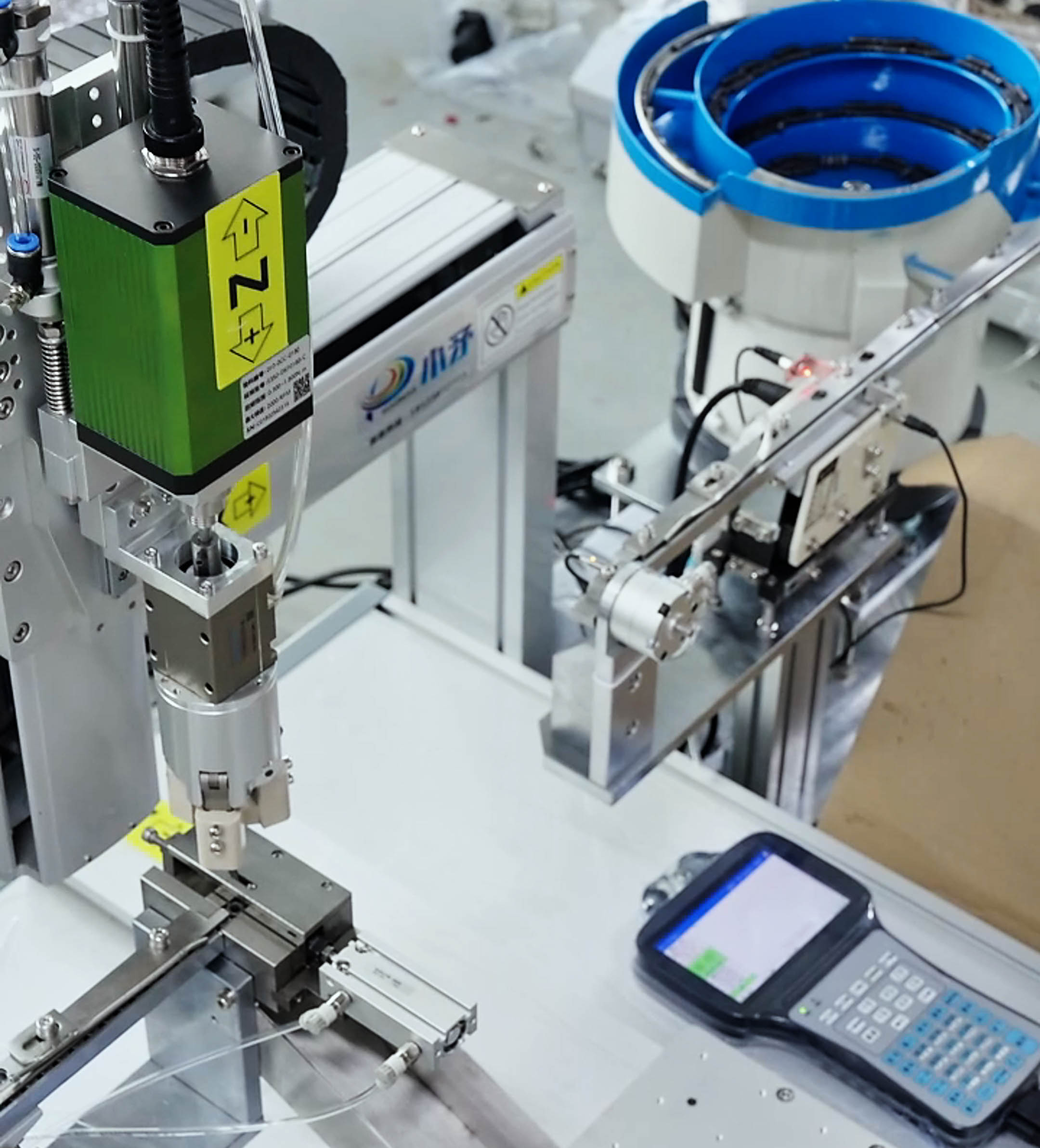 Double vibration plate single station custom screw locking machine 7
