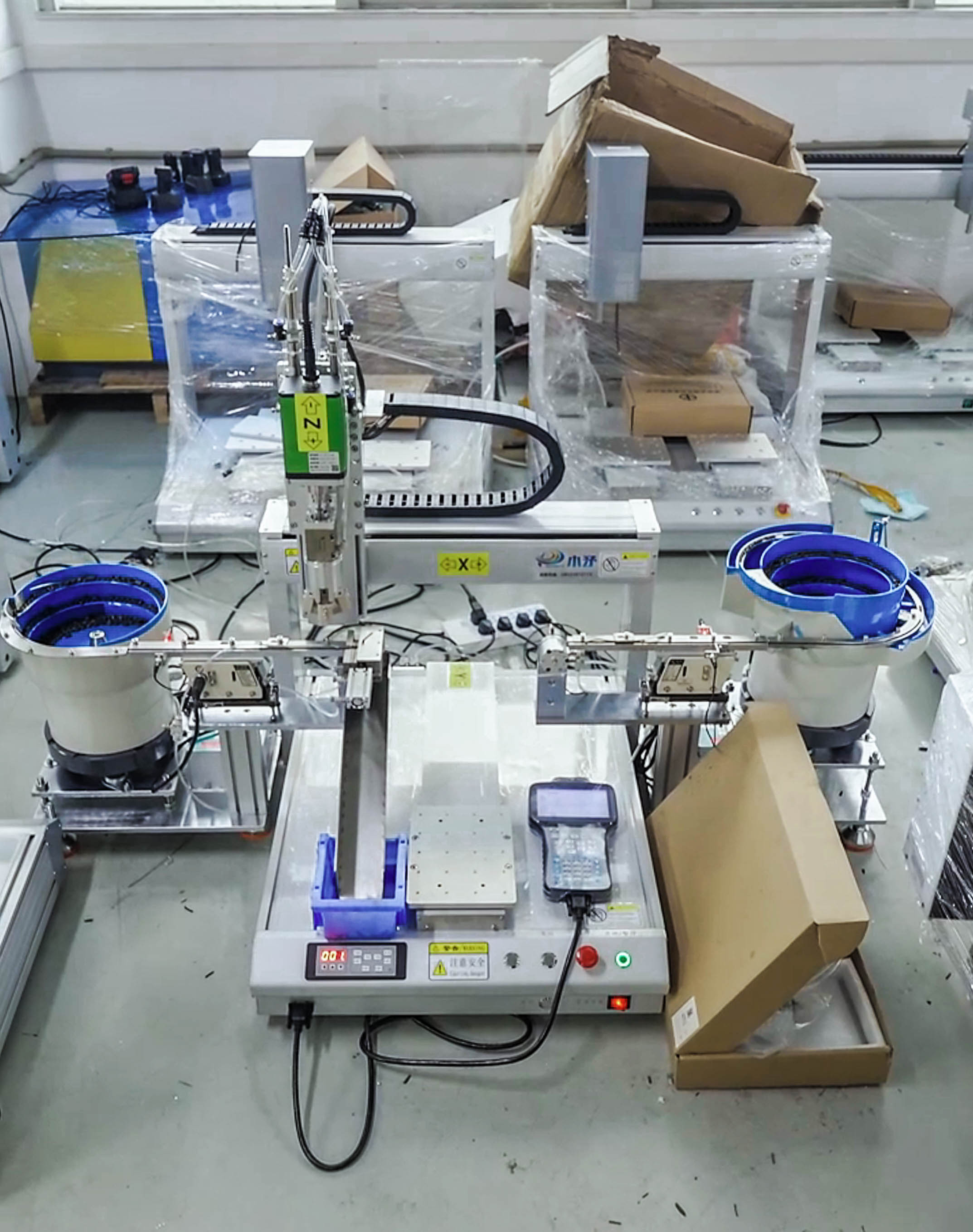 Double vibration plate single station custom screw locking machine 3
