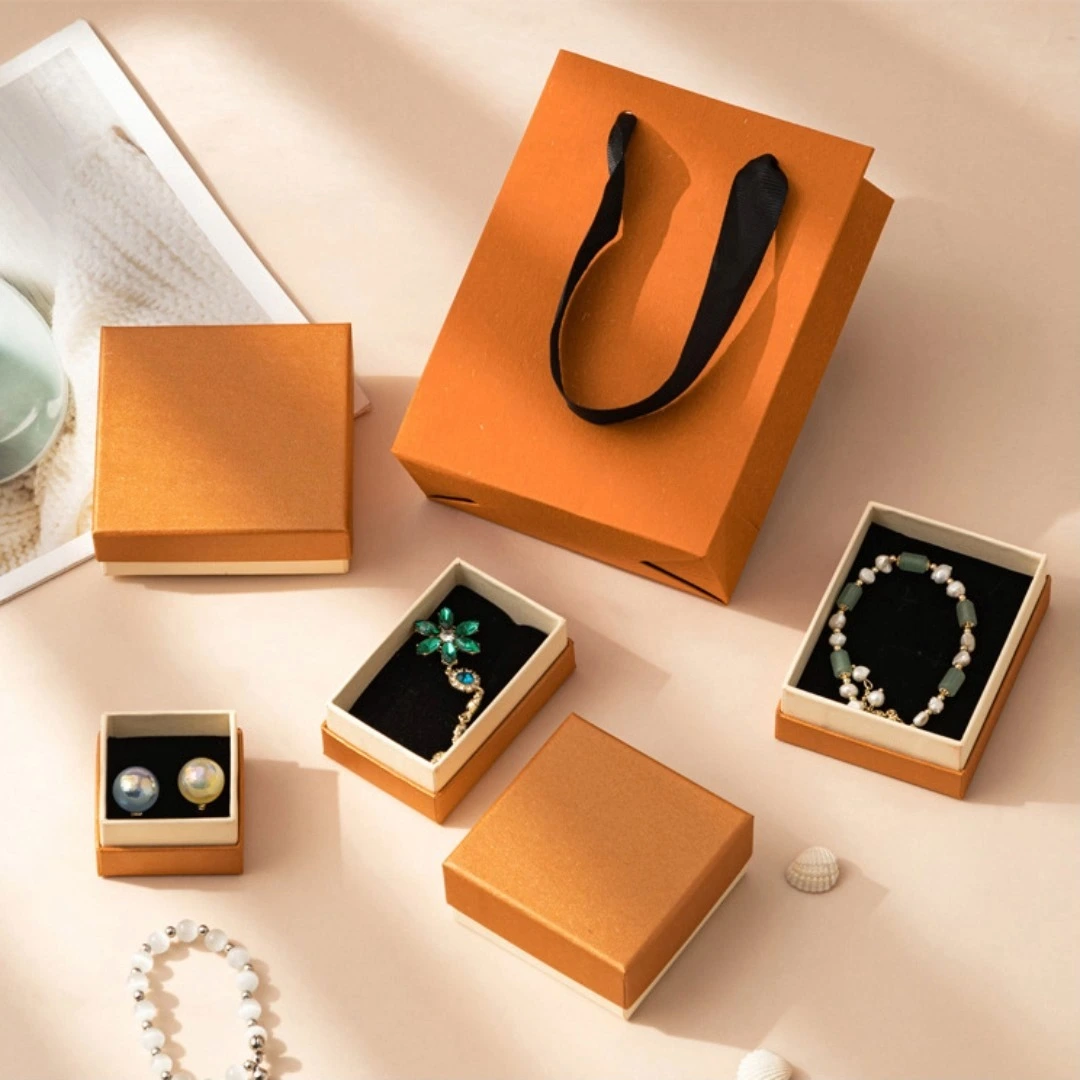 Cabe de pendientes de anillo de joyería de papel de textura fina premium Pendientes colgantes de pendientes Caja de regalo de joyería 1